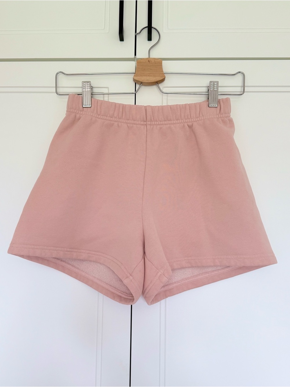 Aritzia TNA CozyAF Pink Fleece Shorts XS

Description: